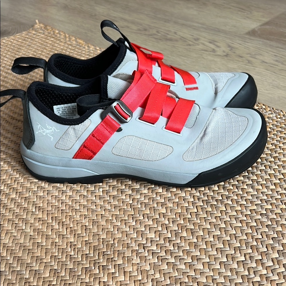 Arc'teryx Kids Sneakers - Red and Gray